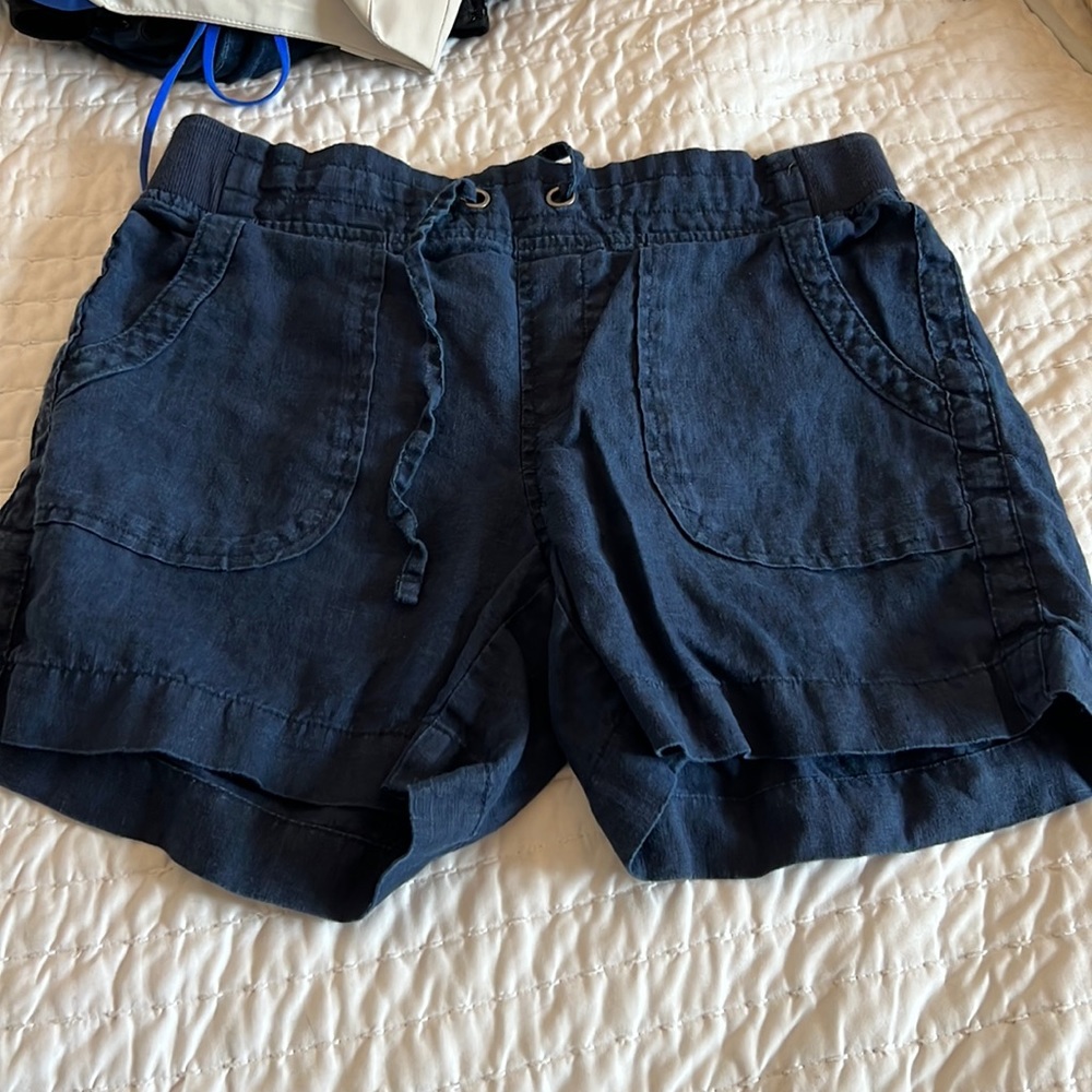 Linen Athleta size 4 short